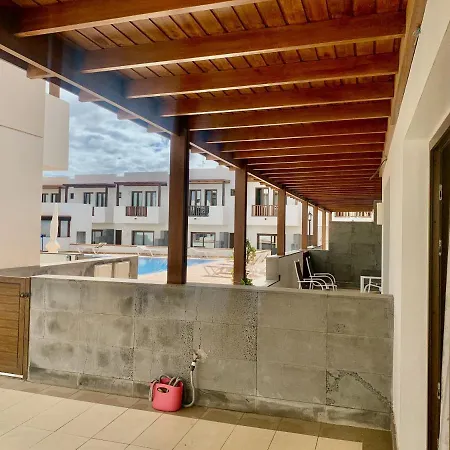 Apt. Con Terraza Solarium De 70m2 - Acceso Directo A Piscina 야이자