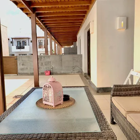 Apt. Con Terraza Solarium De 70m2 - Acceso Directo A Piscina 아파트 *